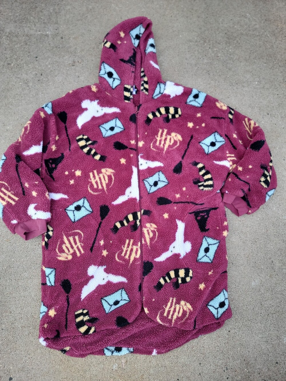 HARRY POTTER HOGWARTS SHERPA OVERSIZED LOUNGEWEAR HOODIE FULL ZIP